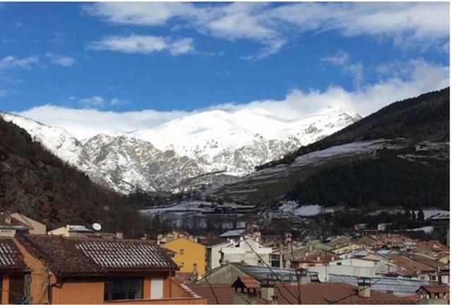 Precioso Con Vistas Montana O Rio Appartamento Ribes De Freser